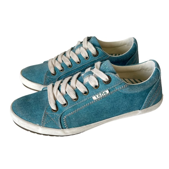 Taos Footwear Shoes - Taos star canvas lace up sneakers teal 7